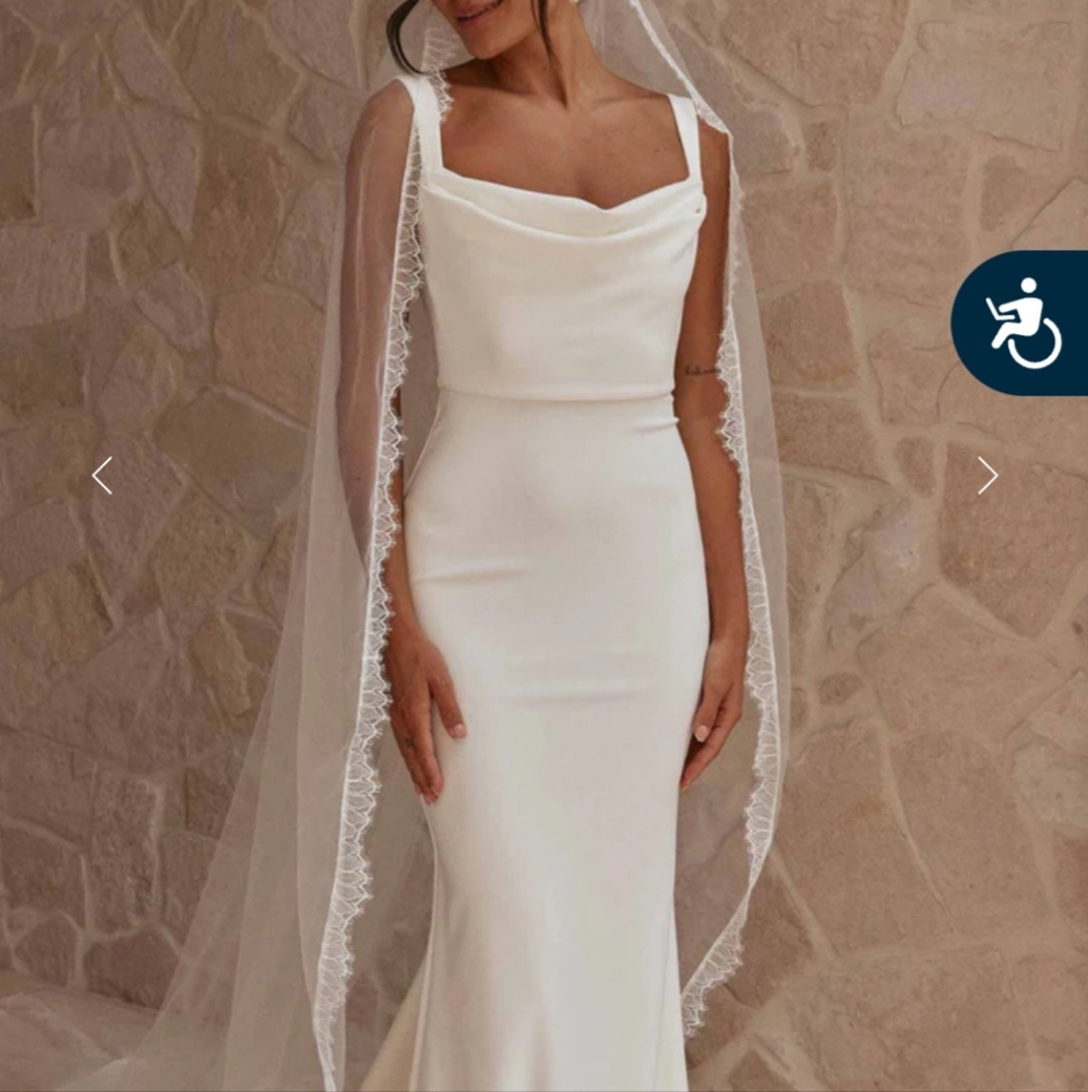 Grace Loves Lace Lumi Veil